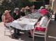 Un repas-terrasse pour les résidents de l'EHPAD  